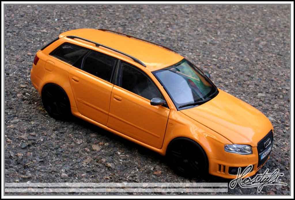 Audi RS4 avant orange papaye 1/18 Minichamps