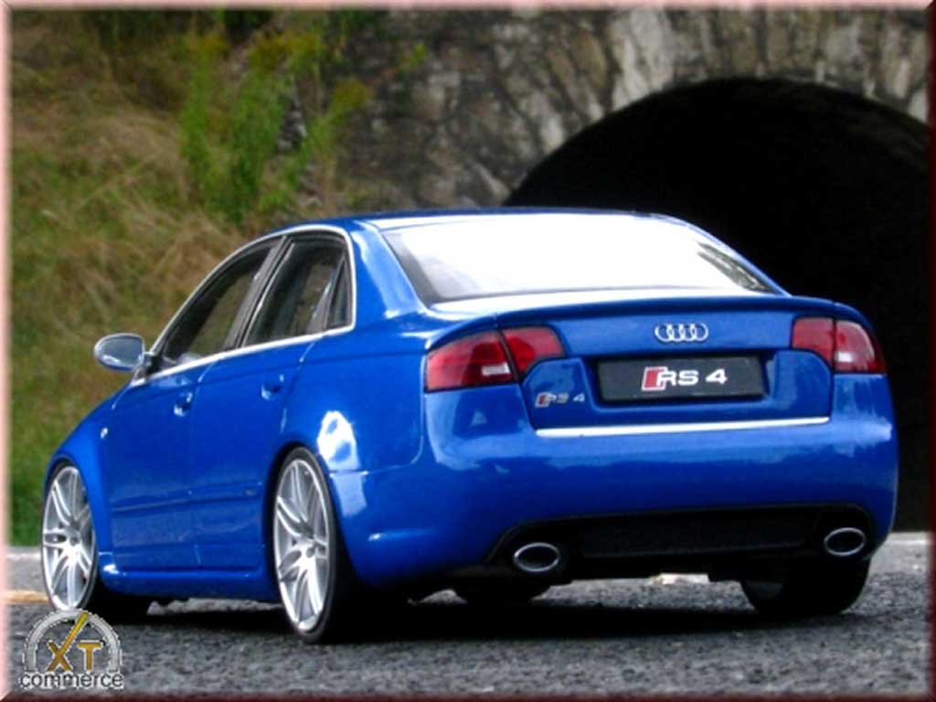 Audi RS4 berline blue kit suspension rabaissee 1/18 Minichamps