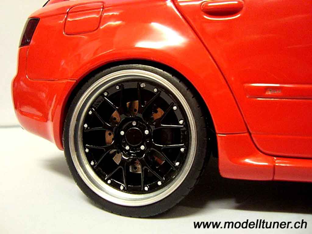Audi RS4 avant red jantes 19 pouces bbs rs 1/18 Minichamps