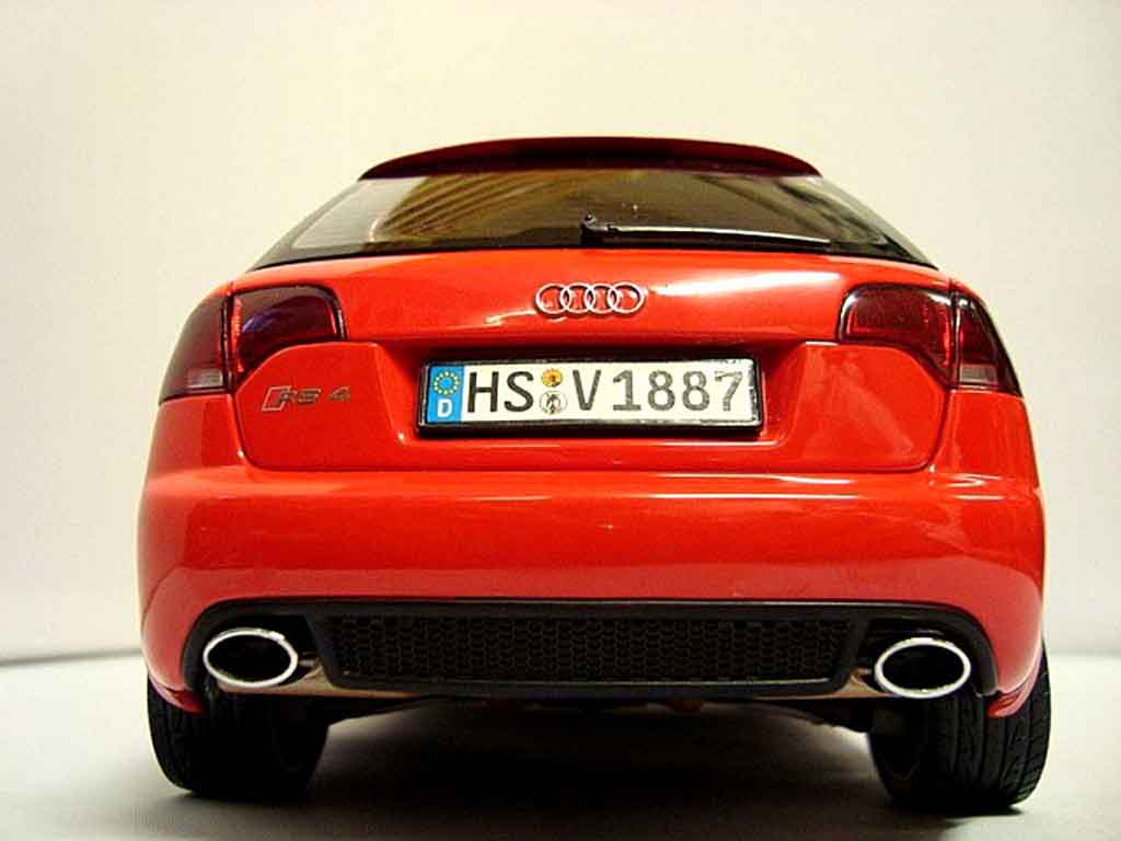 Audi RS4 avant red jantes 19 pouces bbs rs 1/18 Minichamps