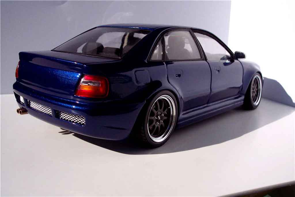 Audi S4 berline kit rs4 blue jantes kinesis 1/18 Ut Models