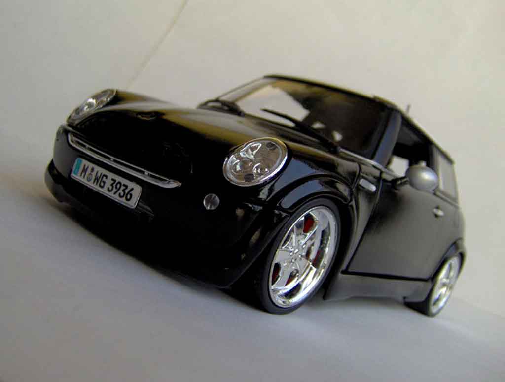 Mini Cooper D 1/18 Maisto D west coast choppers diecast model cars