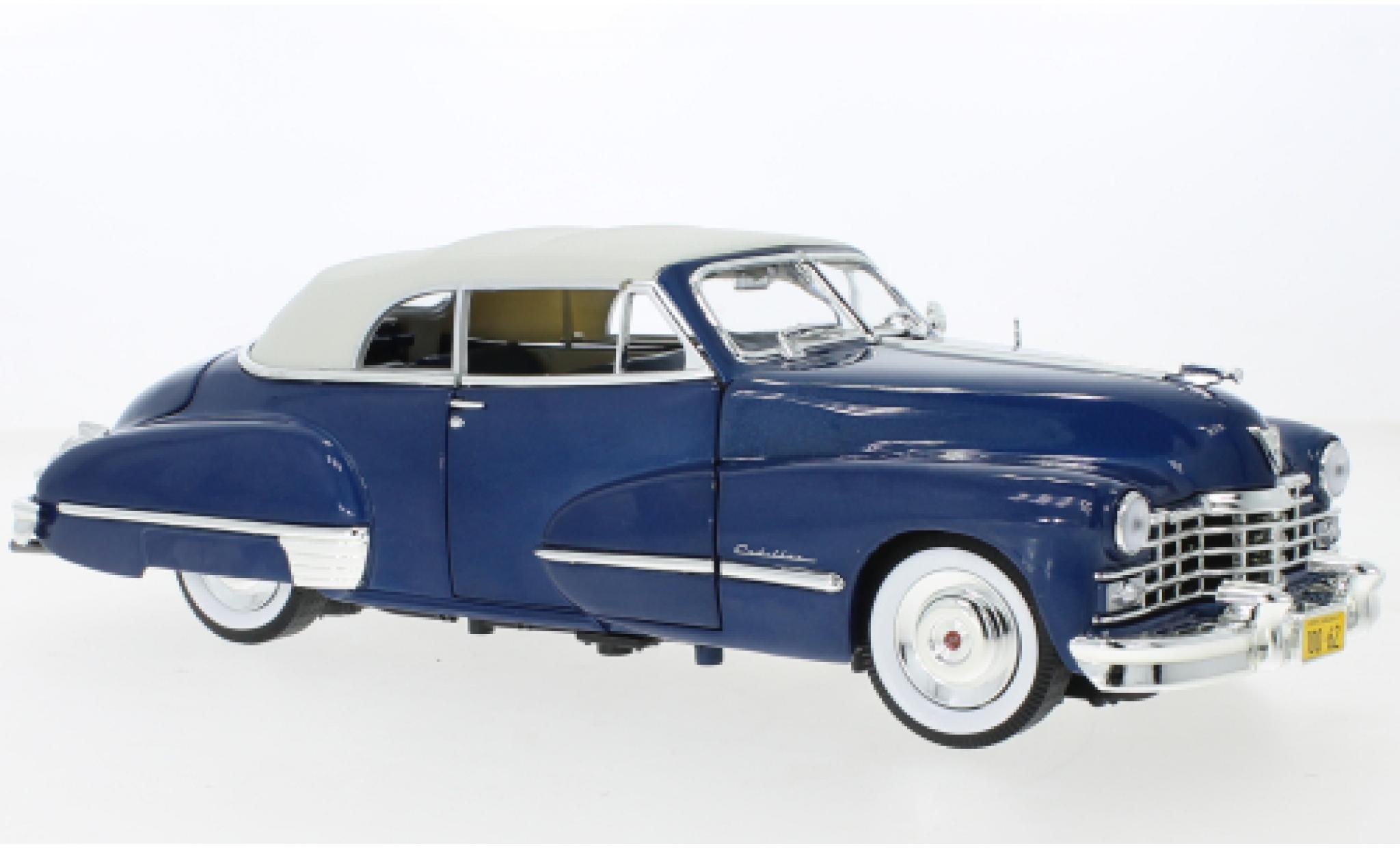Cadillac Series 62 1/18 Auto World Convertible 1947 diecast model cars