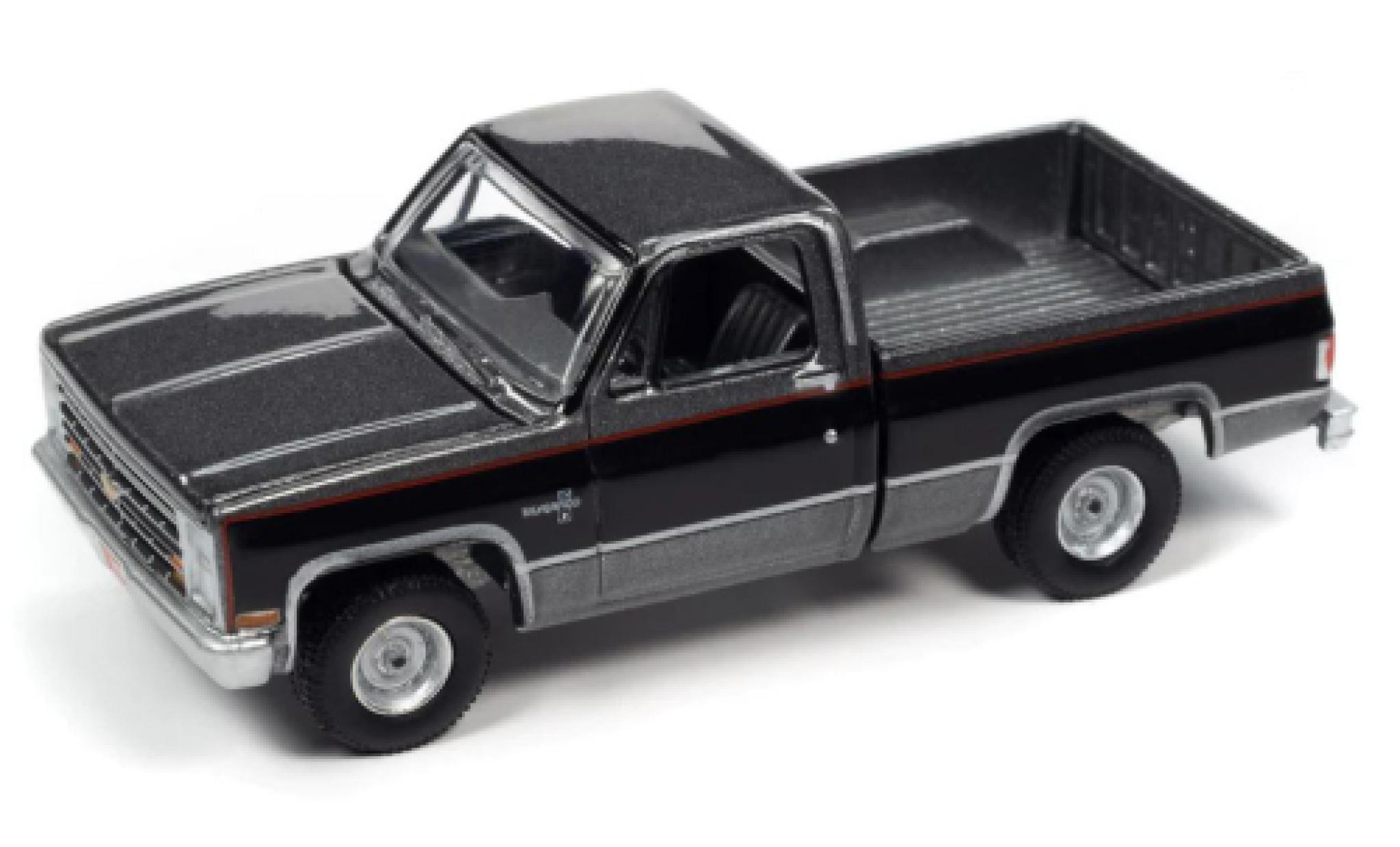 Chevrolet Silverado 1/64 Auto World R10 Fleetside metallise grey/black 1987 diecast model cars