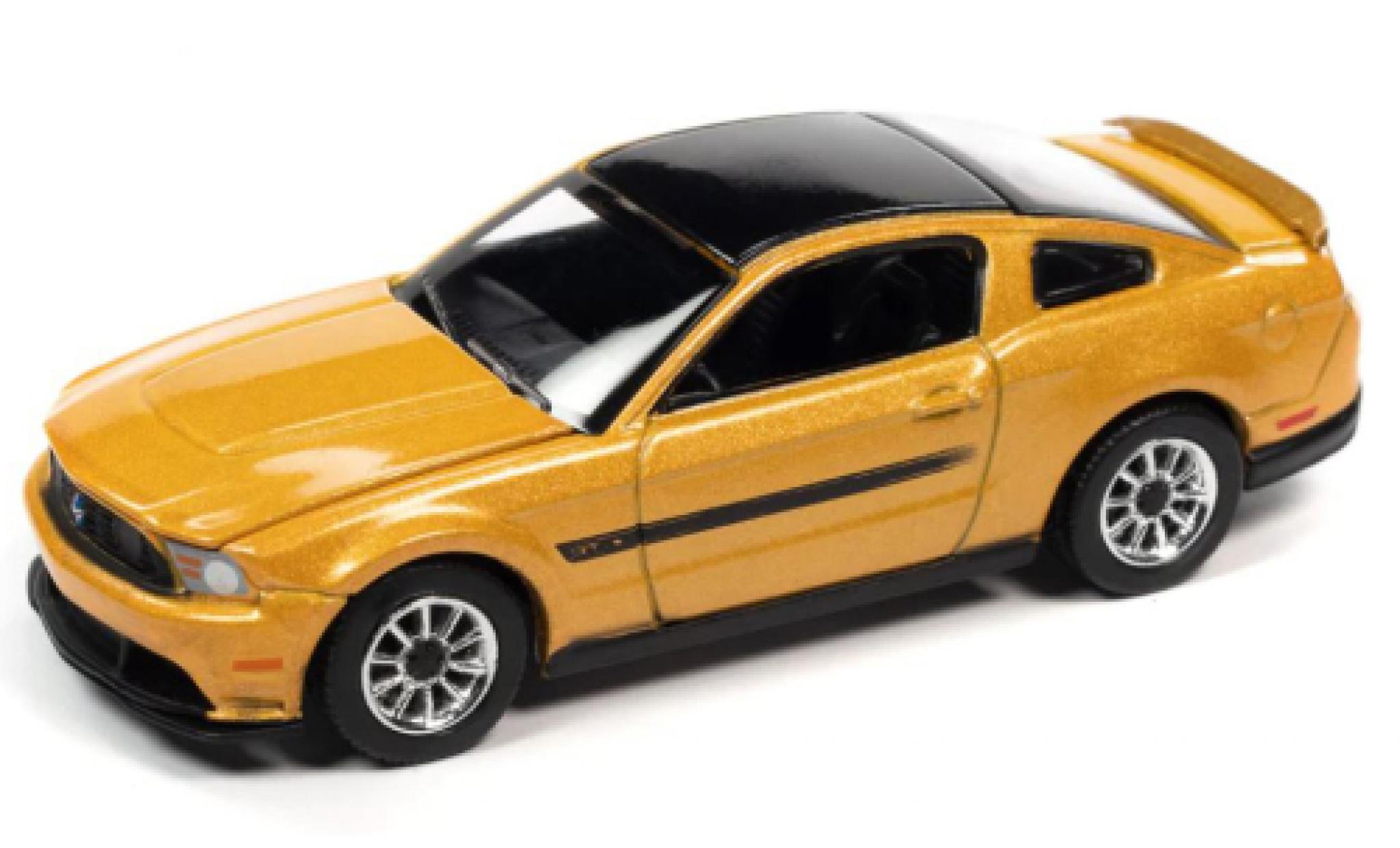 Ford Mustang 1/64 Auto World GT/CS metallise yellow 2012 diecast model cars