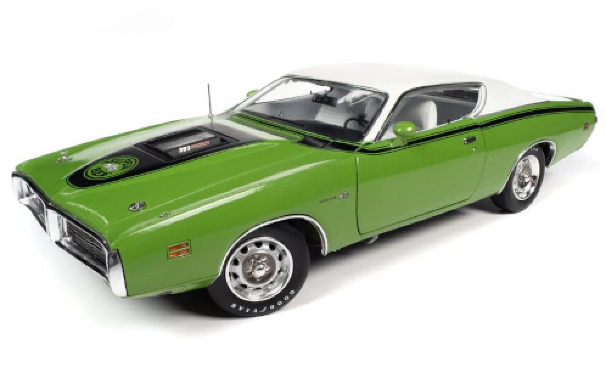 Dodge Charger 1/18 Auto World Super Bee green/white 1971 diecast model cars
