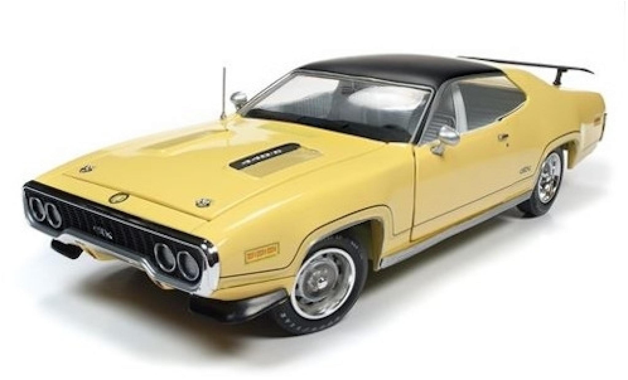 Plymouth GTX 1/18 Auto World yellow/black 1971 diecast model cars