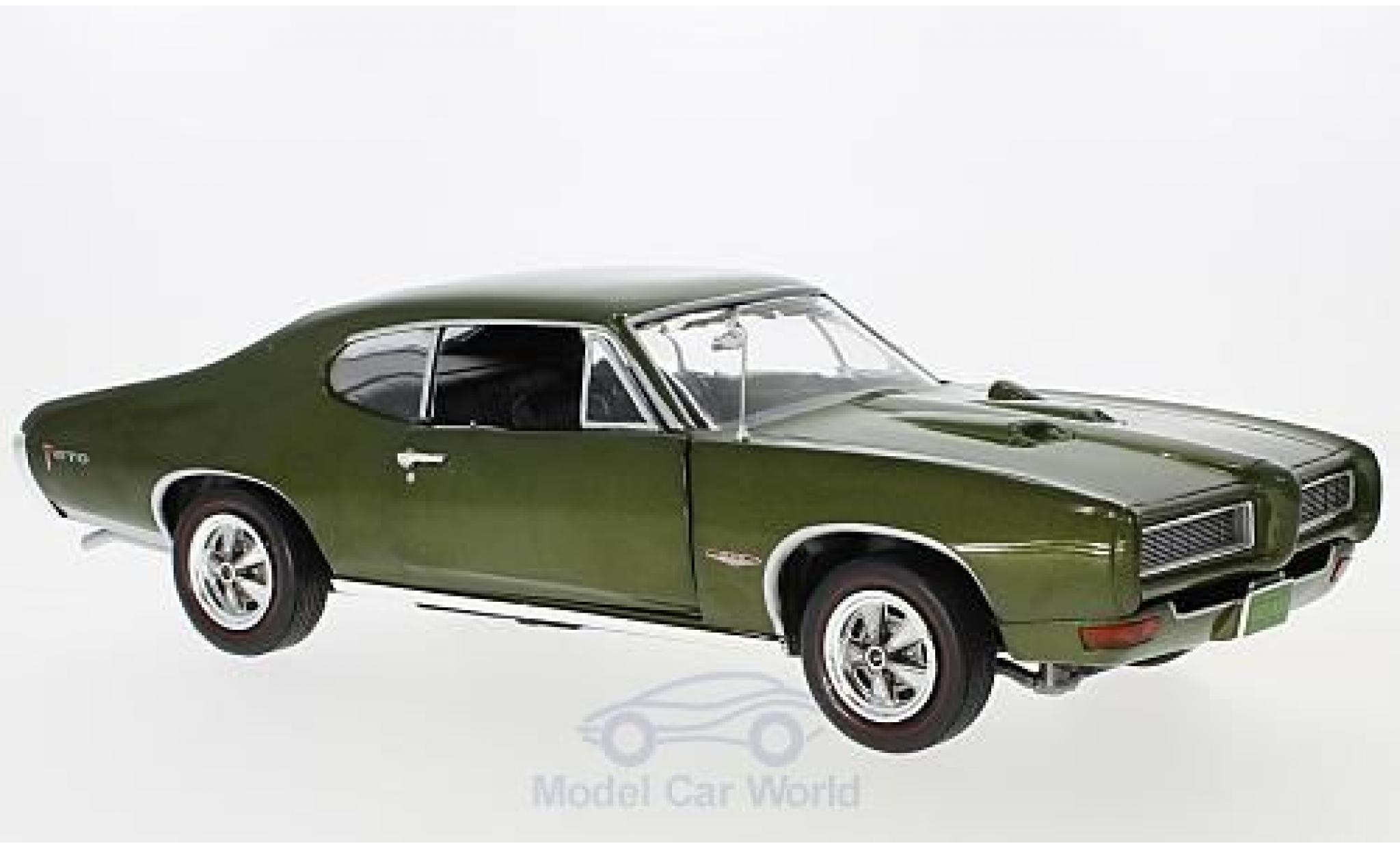 Pontiac GTO 1/18 Auto World Hardtop metallic green 1968 diecast model cars