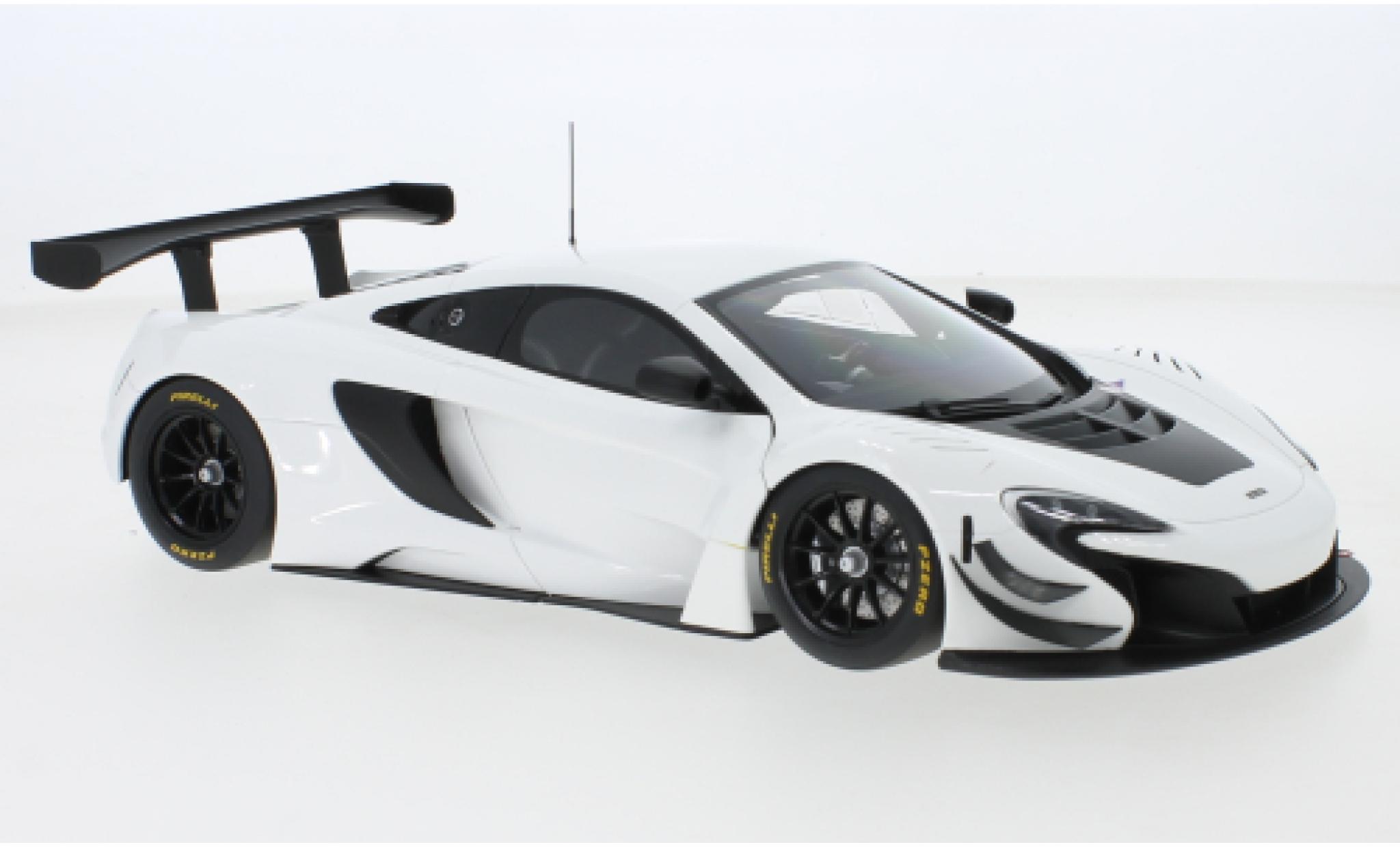 McLaren 650 1/18 AUTOart S GT3 white/black 2017 diecast model cars