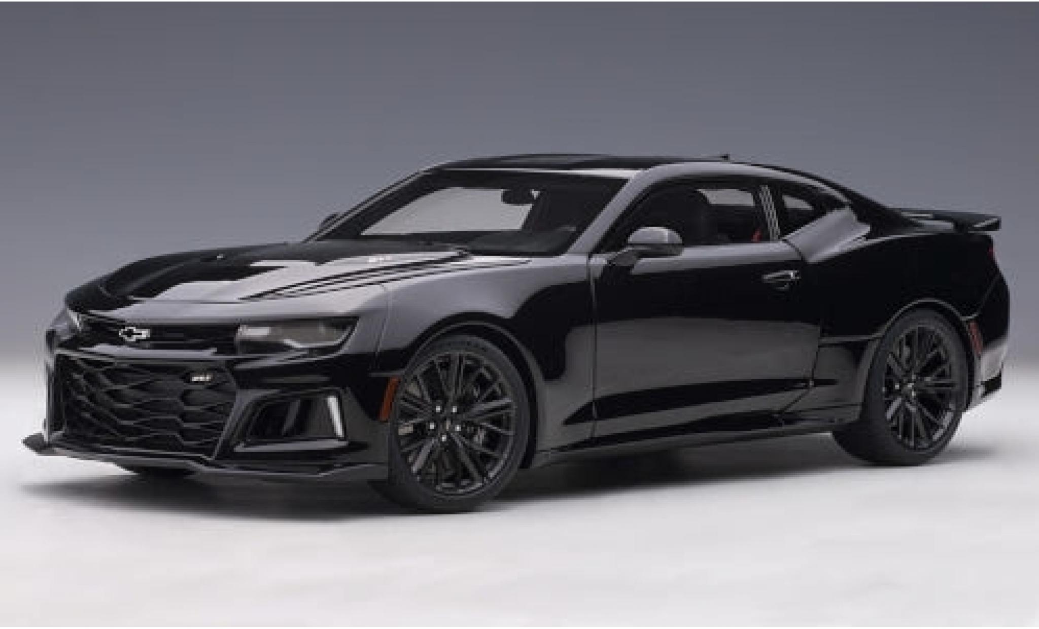 Chevrolet Camaro 1/18 AUTOart ZL1 black/carbon 2017 diecast model cars