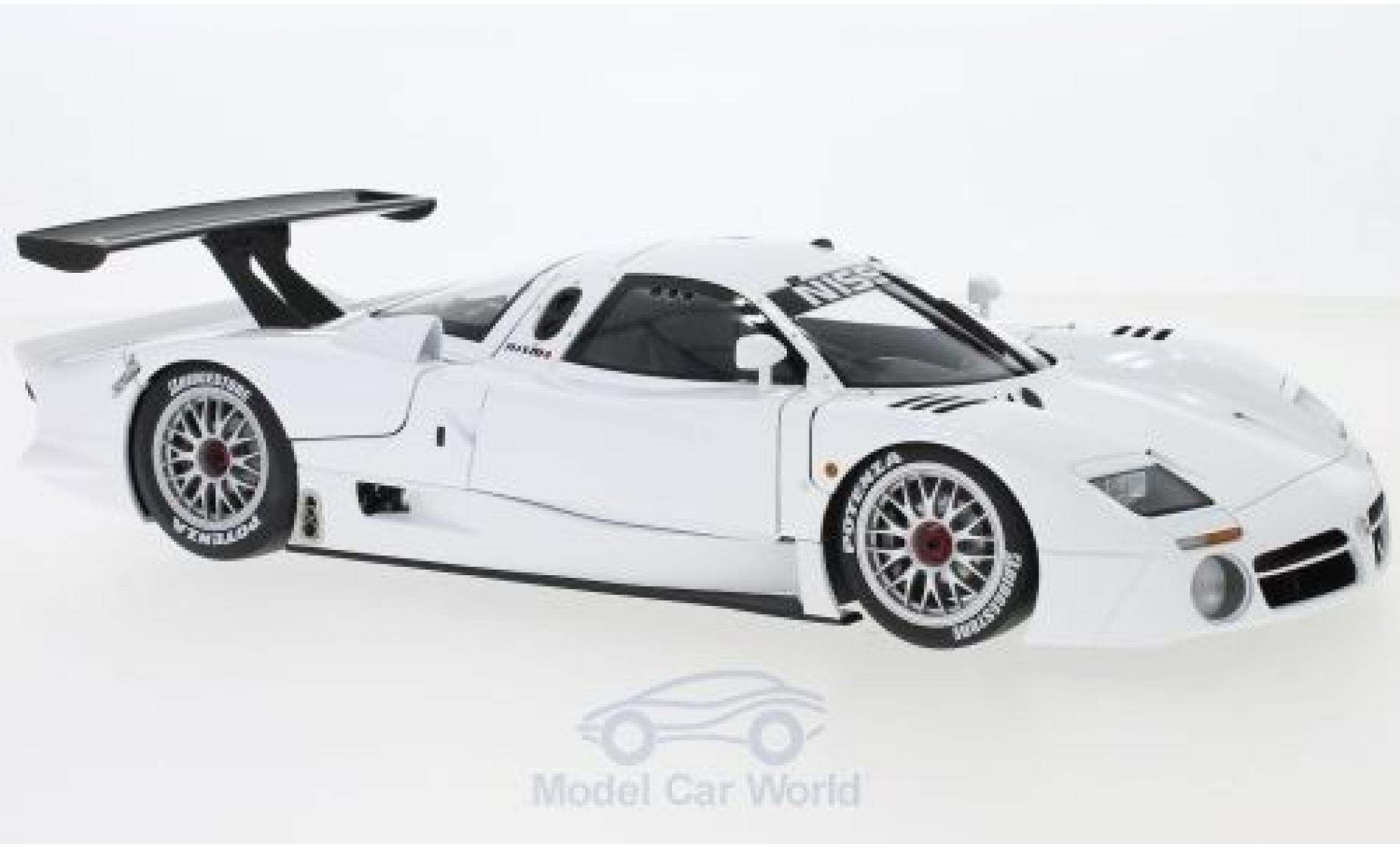 Nissan R390 1/18 AUTOart GT1 Le Mans white RHD 1998 diecast model cars