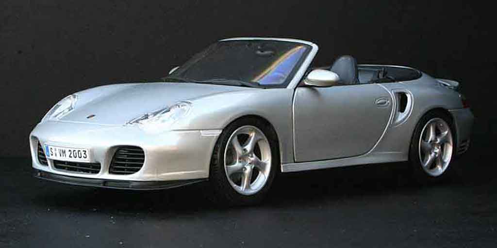 Porsche 911 Turbo cabriolet grey 1/18 Maisto