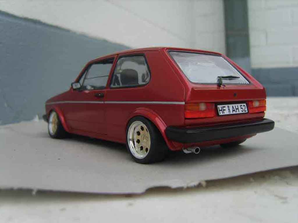 Volkswagen Golf GTI rouge mk1 1982 grands feux 1/18 Solido