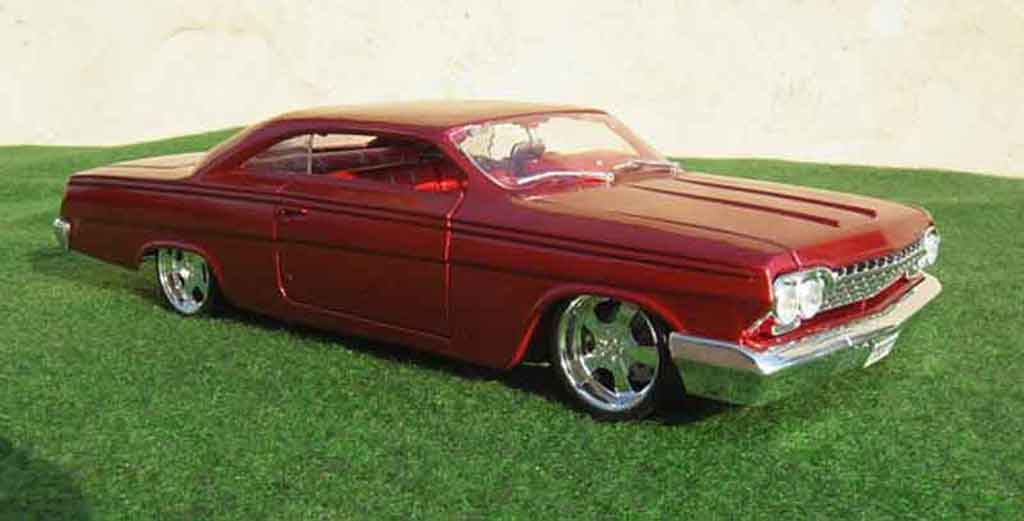 Chevrolet Bel Air Coupe 1962 low rider wolverine-marvel 1/18 Maisto