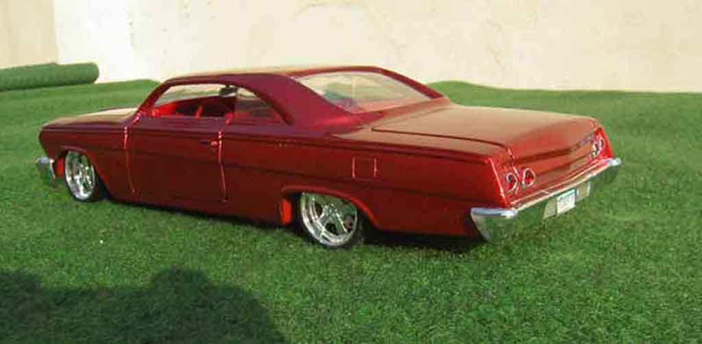 Chevrolet Bel Air Coupe 1962 low rider wolverine-marvel 1/18 Maisto