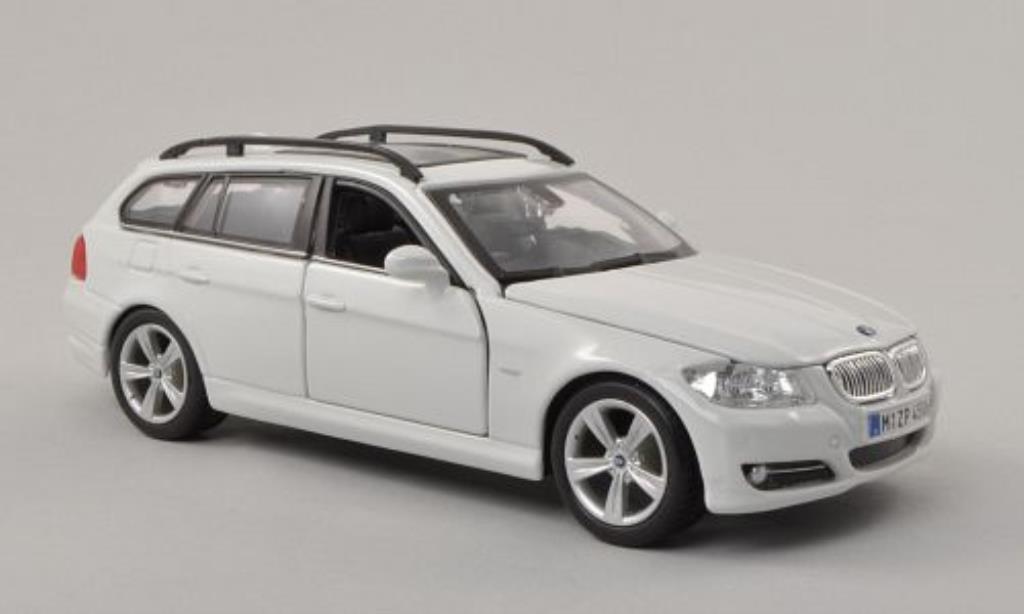 Bmw 330 E91 1/24 Burago E91 (E91) Touring white diecast model cars