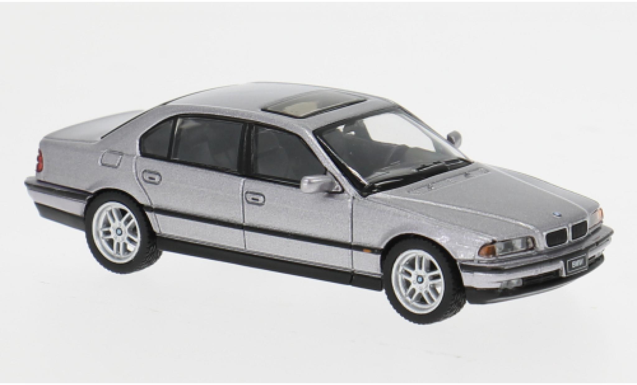 Bmw 750 1/64 Mini GT iL (E38) silver 1:64 diecast model cars