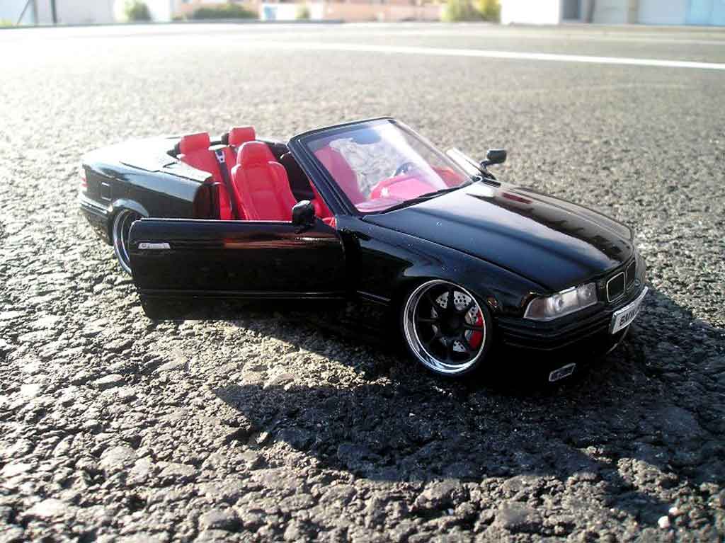 Bmw 325 E36 1/18 Maisto E36 cabriolet black interieur cuir red jantes blacks bords chromes diecast model cars