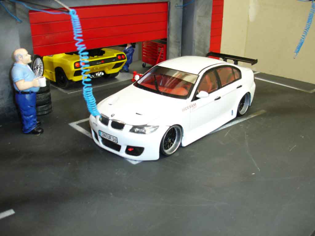 Bmw 330 tuning E90 jantes bbs preparation route tsw 1/18 Welly