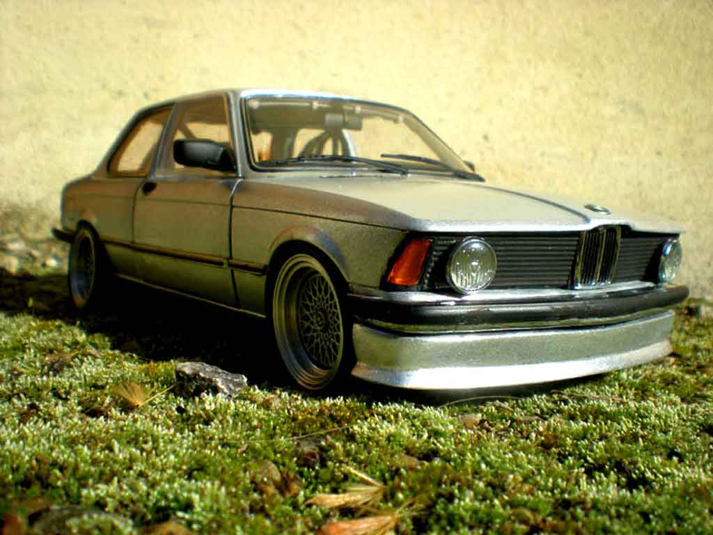 Bmw 323 1/18 Autoart e21 swap moteur bmw 653m german look 1977 diecast model cars