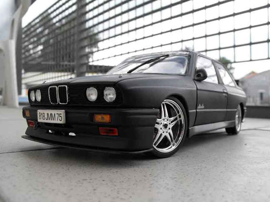 Bmw M3 E30 1/18 Minichamps E30 black echappement inox nos diecast model cars