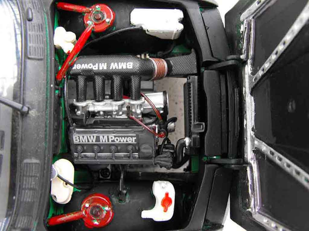 Bmw M3 coupe E30 black echappement inox nos 1/18 Minichamps