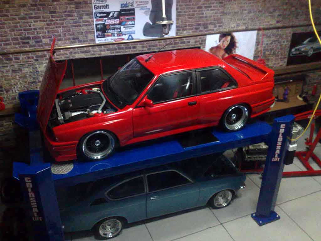 Bmw M3 coupe E30 swap moteur v10 1/18 Autoart