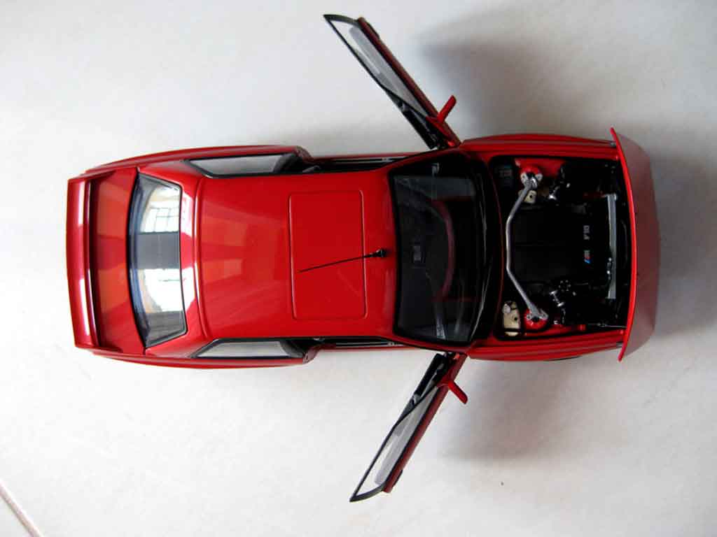 Bmw M3 coupe E30 swap moteur v10 1/18 Autoart