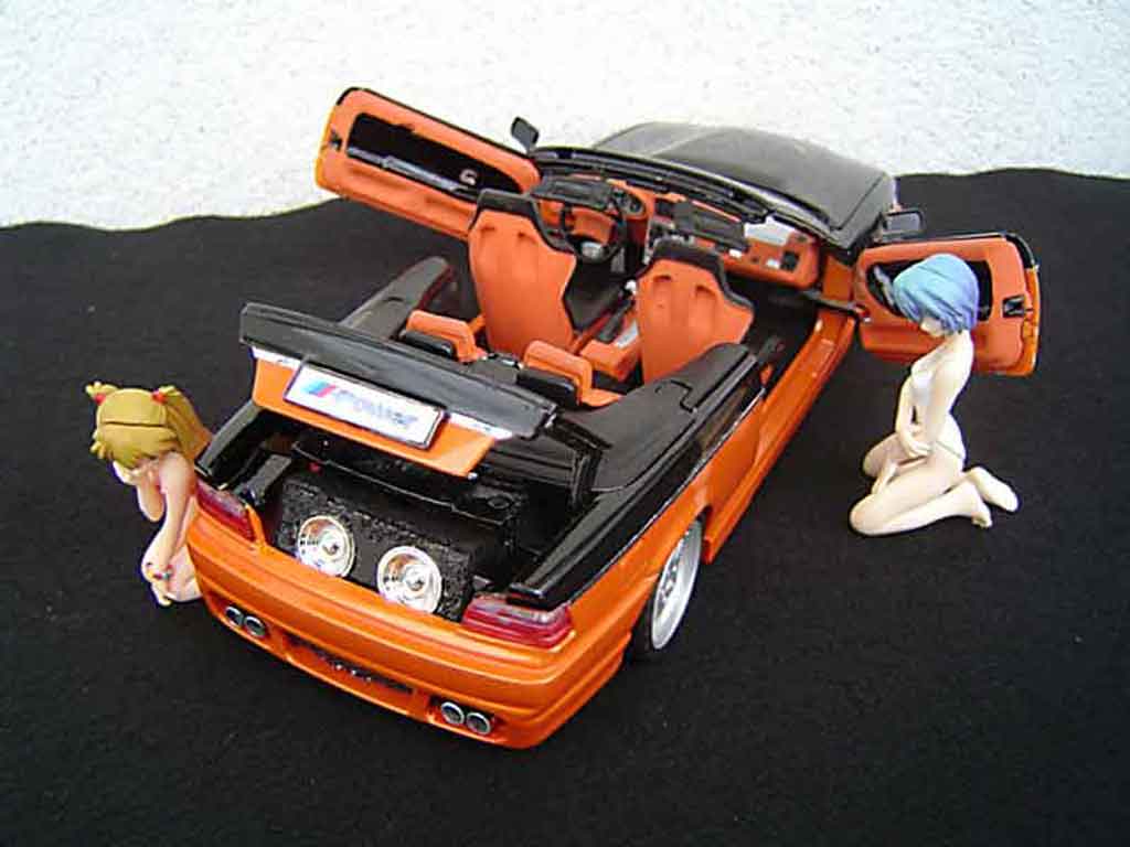 Bmw 325 Cabriolet E36 jantes rh cup 18 pouces peinture biton orange noir portes papillon 1/18 Maisto