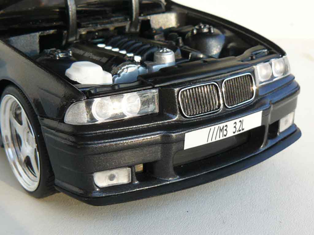 Bmw M3 coupe E36 3.2 l titanium grey 1/18 Ut Models