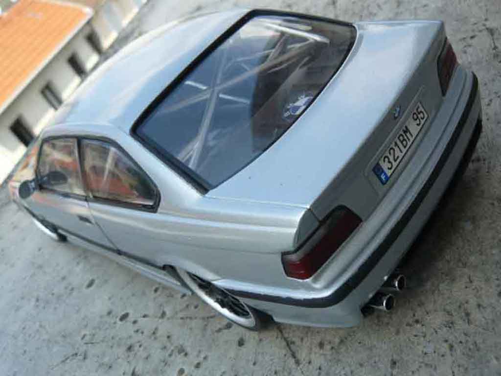 Bmw M3 coupe E36 preparation drift avec turbo 1/18 Ut Models