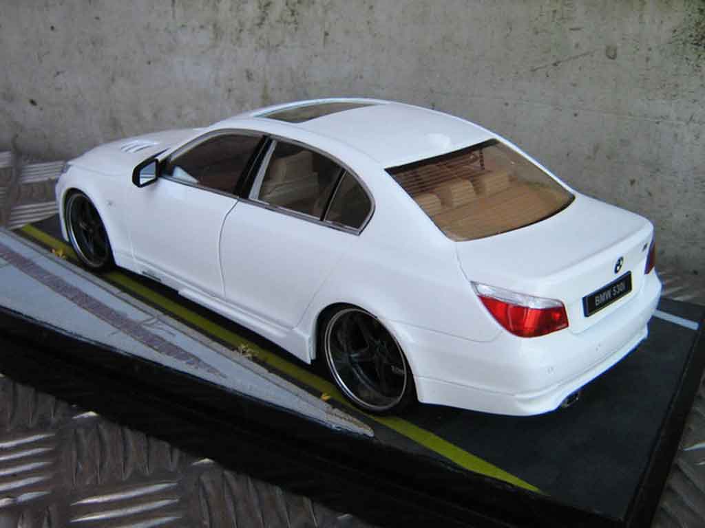 Bmw M5 tuning E60 ac schnitzer look m6 1/18 Revell