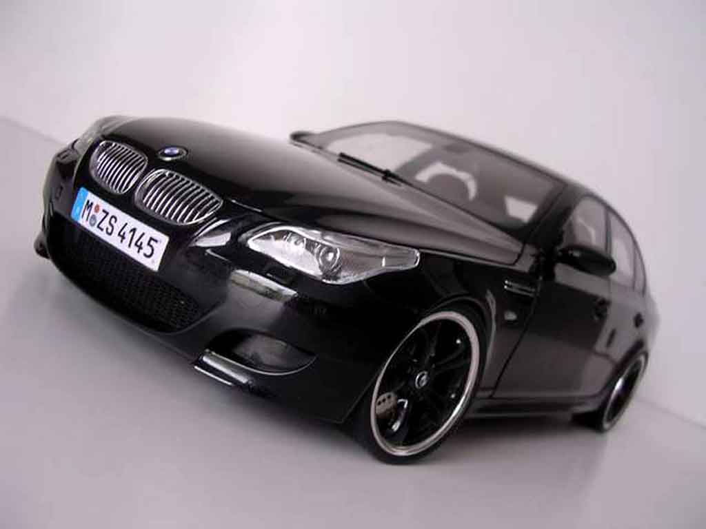Bmw M5 tuning E60 jantes techart blacks 1/18 Kyosho