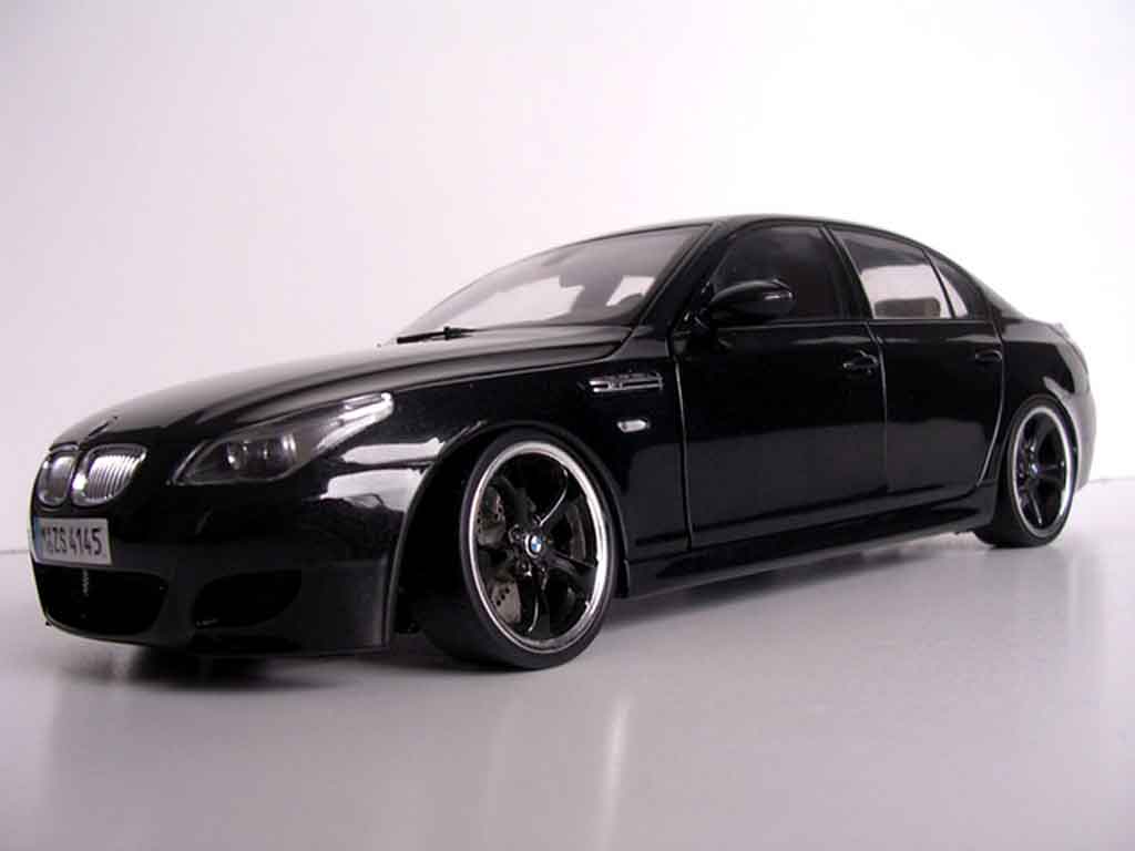 Bmw M5 tuning E60 jantes techart blacks 1/18 Kyosho