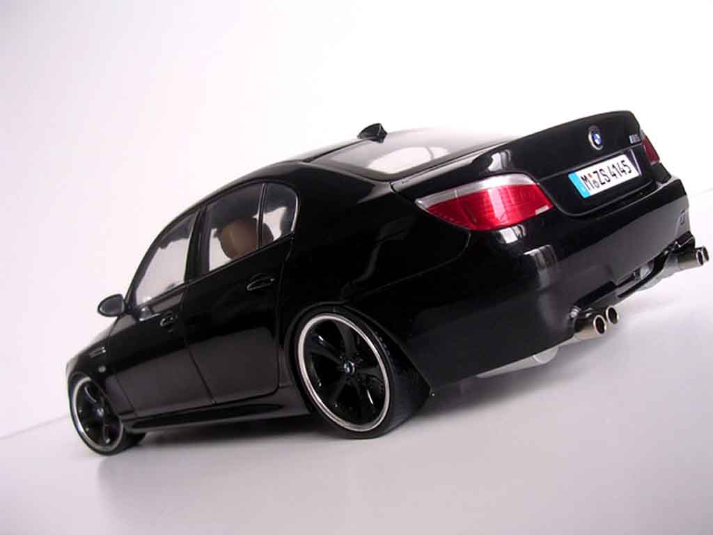 Bmw M5 E60 1/18 Kyosho E60 jantes techart blacks diecast model cars