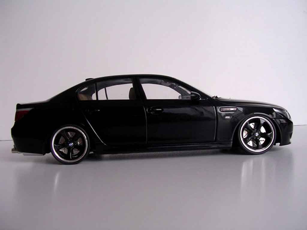 Bmw M5 tuning E60 jantes techart blacks 1/18 Kyosho