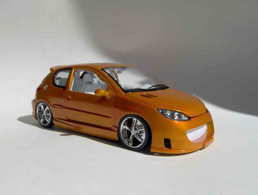 Peugeot 206 RC orange 1/18 Norev