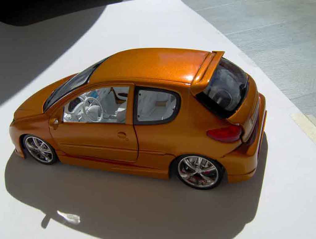 Peugeot 206 RC orange 1/18 Norev