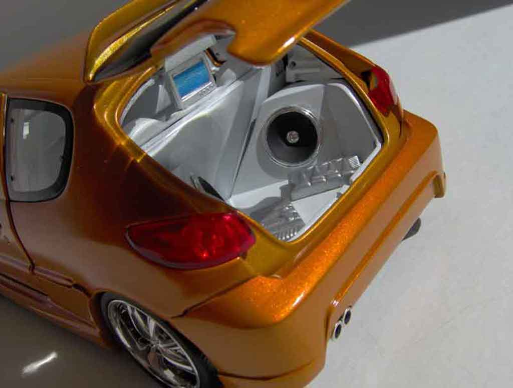 Peugeot 206 RC orange 1/18 Norev