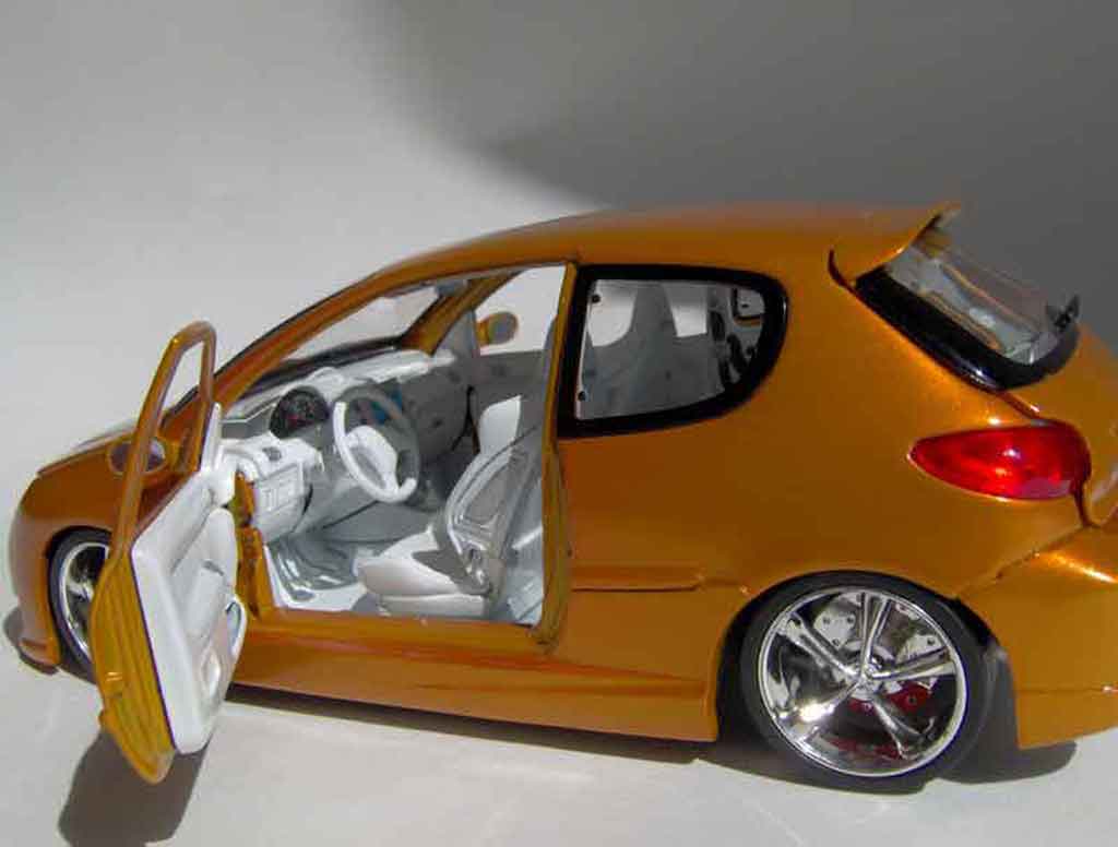 Peugeot 206 RC orange 1/18 Norev