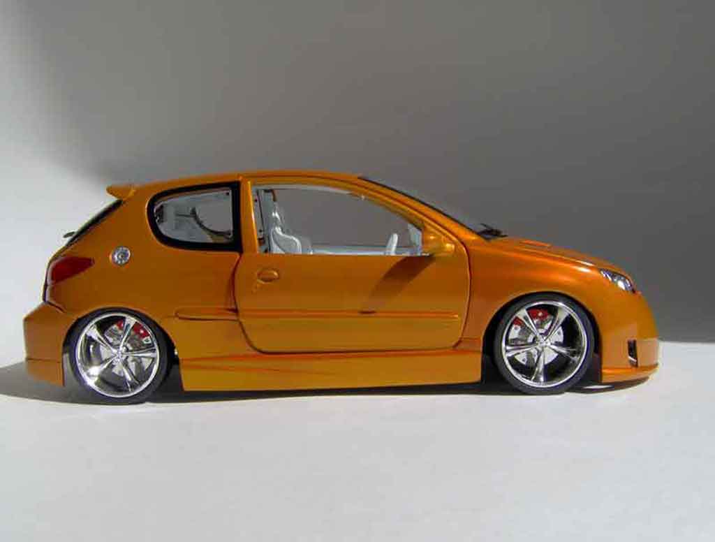 Peugeot 206 RC orange 1/18 Norev
