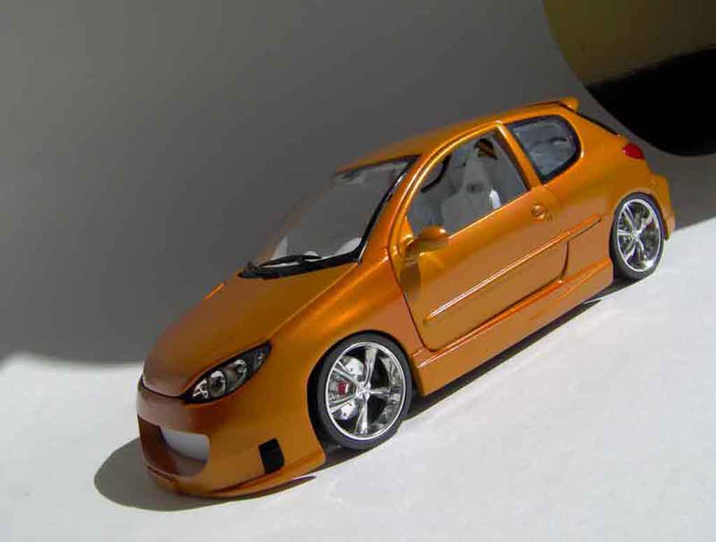 Peugeot 206 RC orange 1/18 Norev