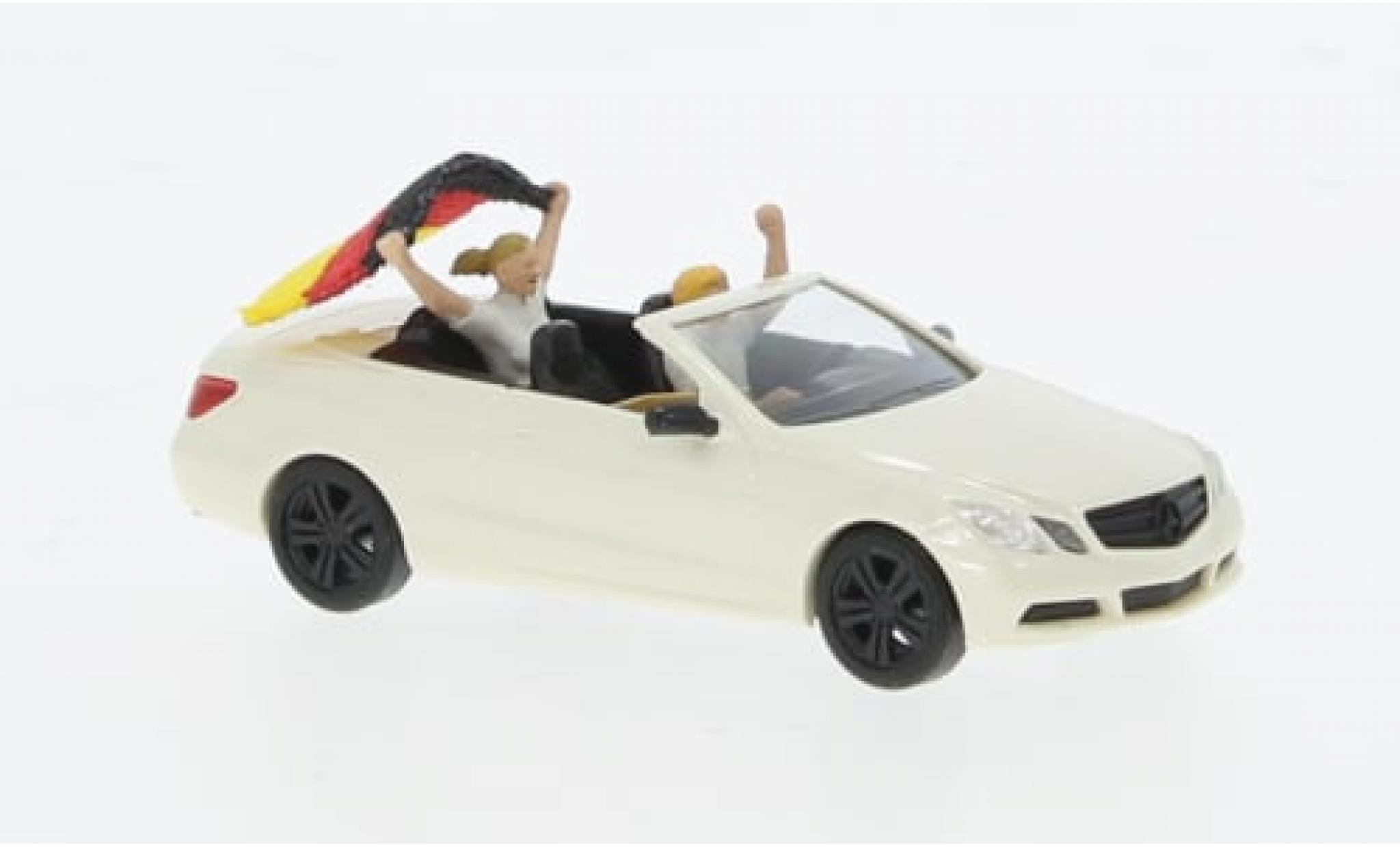 Mercedes Classe E 1/87 Busch Convertible Fu&szlig;ball-Fieber 2024 1:87 diecast model cars