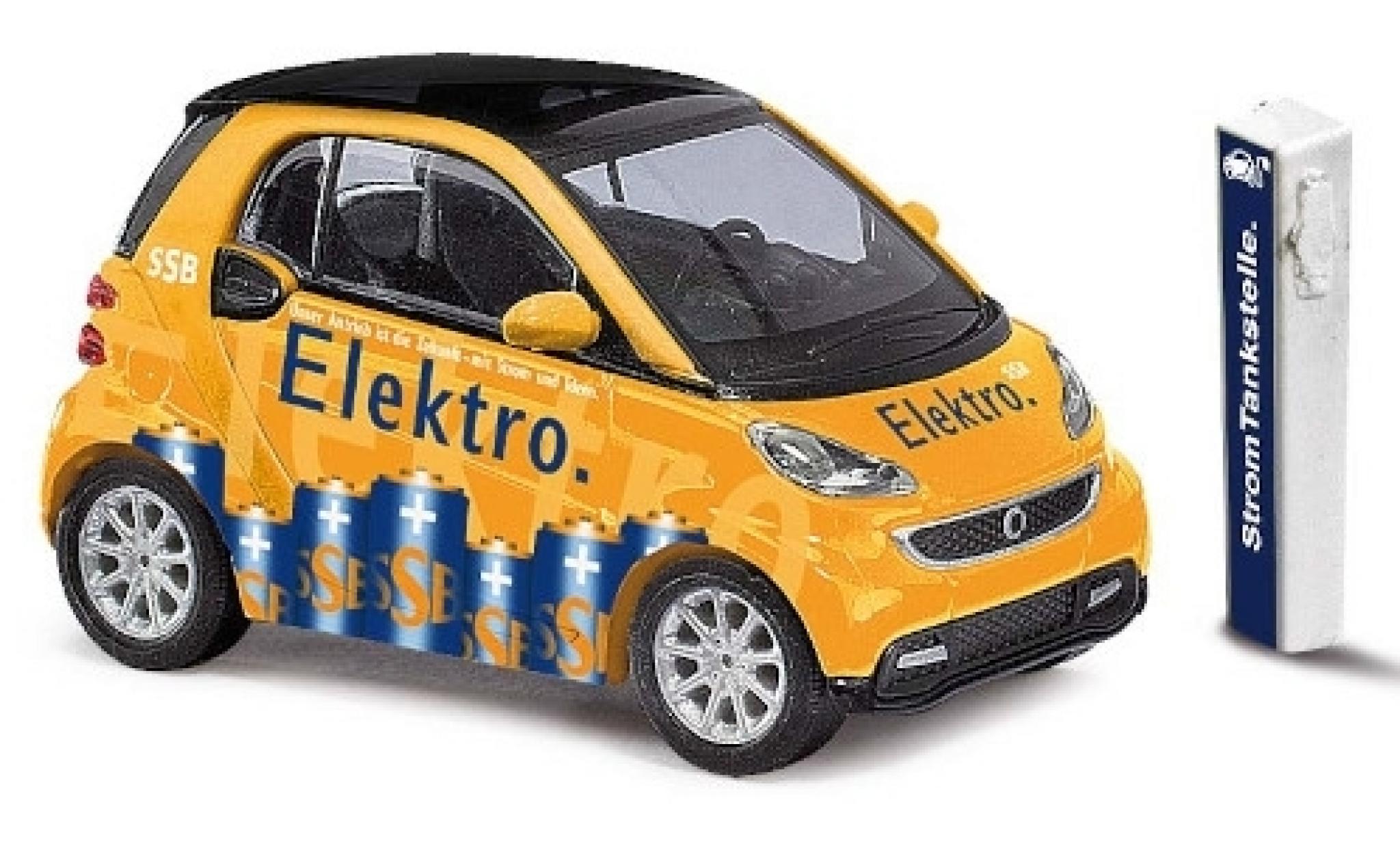 Smart ForTwo 1/87 Busch Fortwo SSB 2012 avec Zapfs&auml;ule diecast model cars