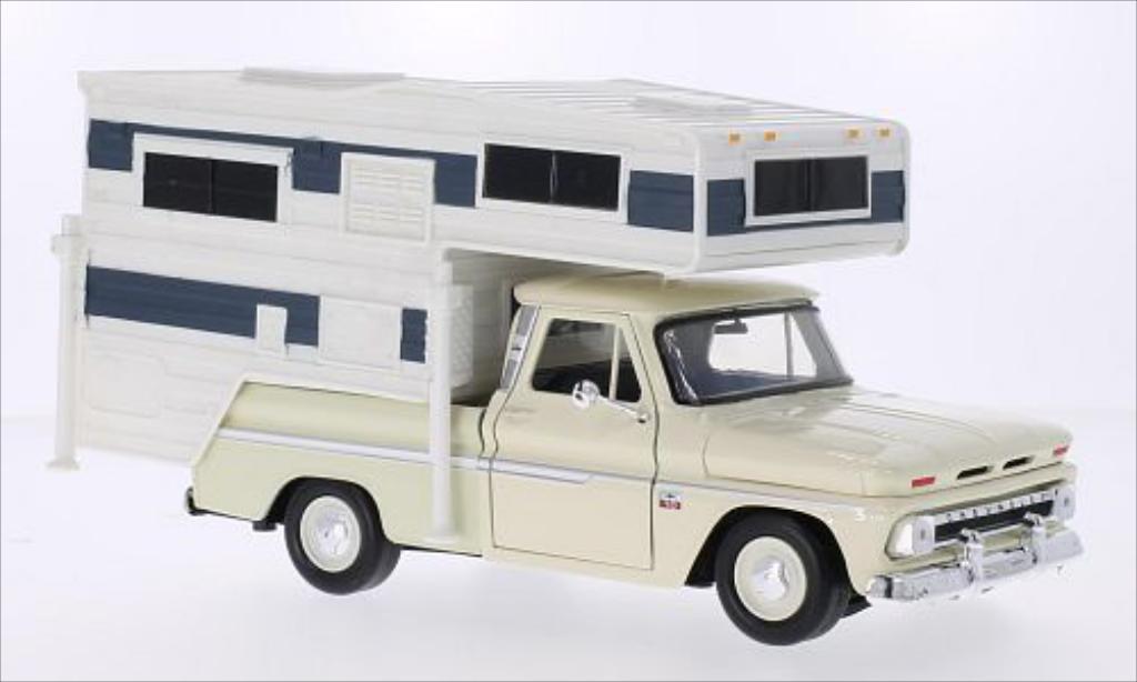Chevrolet C-10 1/24 Motormax Custom beige diecast model cars