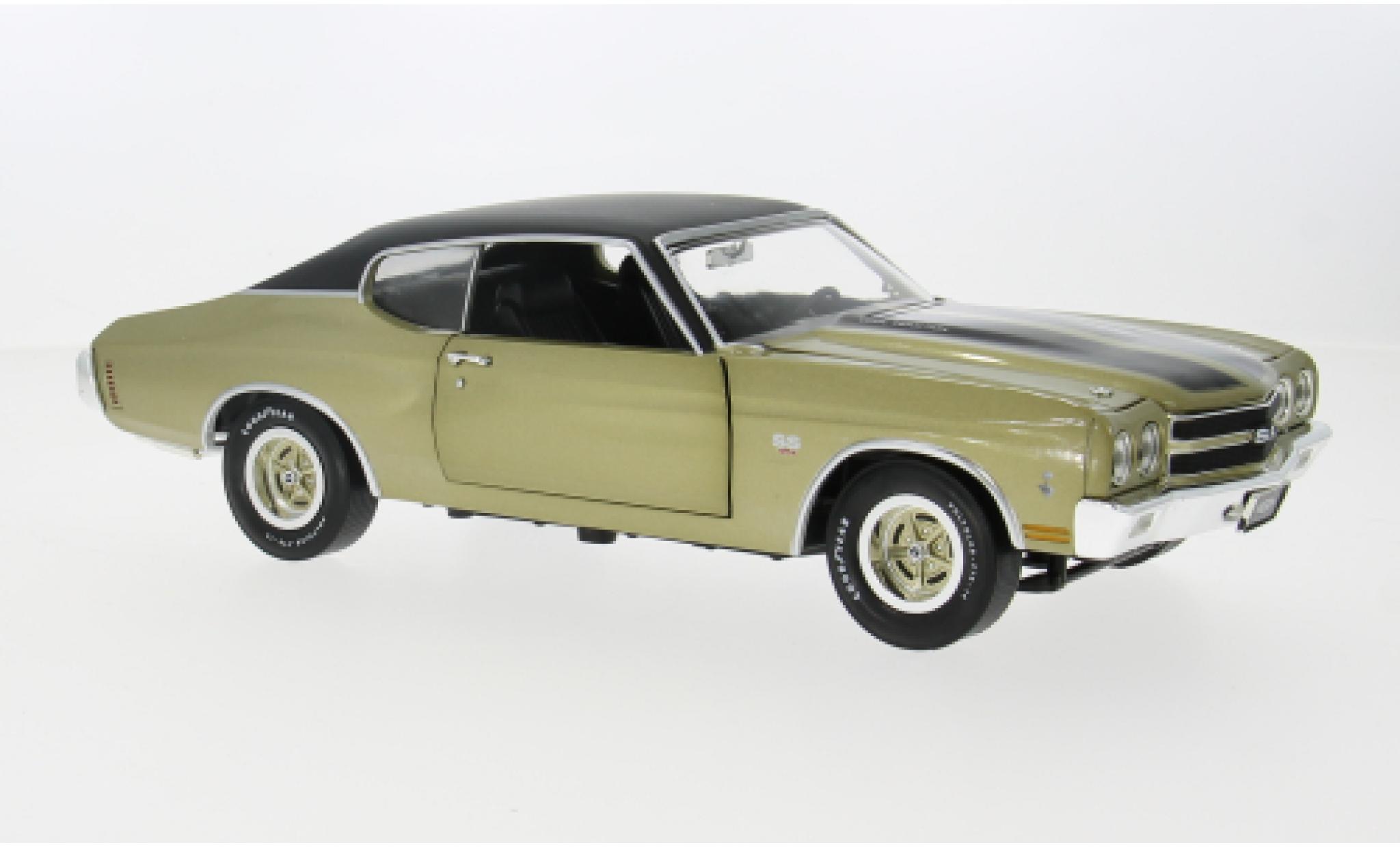 Chevrolet Chevelle 1/18 Auto World SS gold 1:18 diecast model cars