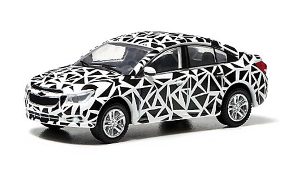 Chevrolet Cruze 1/64 Greenlight white/black 2013 diecast model cars