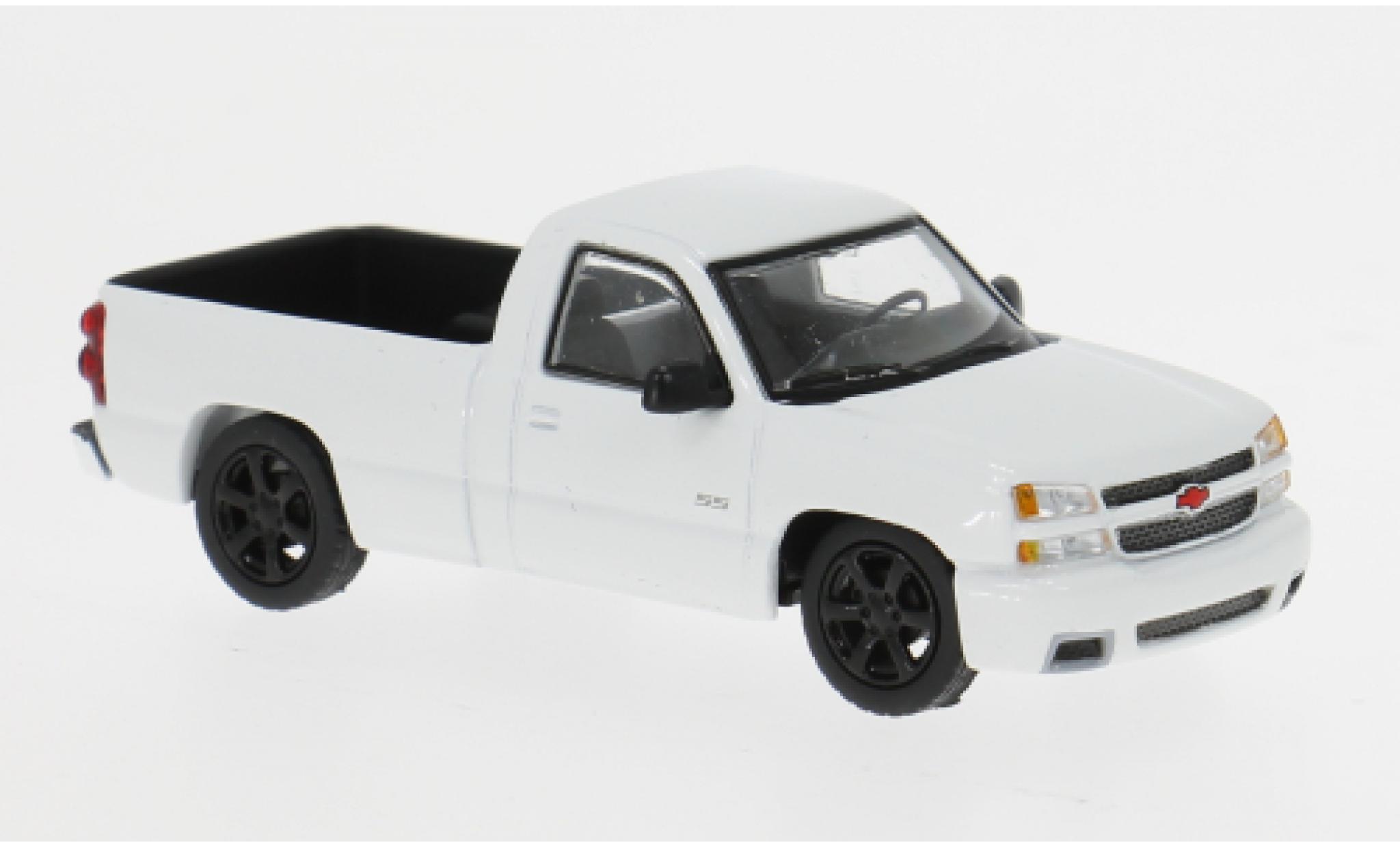 Chevrolet Silverado 1/64 Para64 Single Cab white 2006 1:64 diecast model cars
