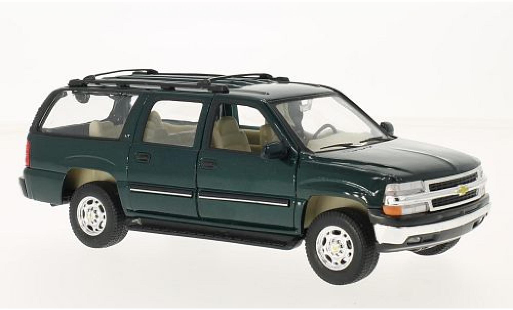 Chevrolet Suburban 1/24 Welly gr&uuml; 1:24 diecast model cars
