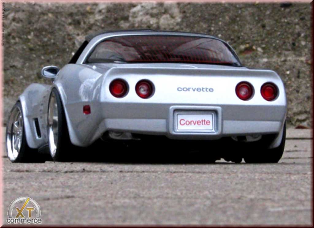 Chevrolet Corvette Coupe C3 grey jantes alu 18 et 19 pouces 1982 1/18 Welly